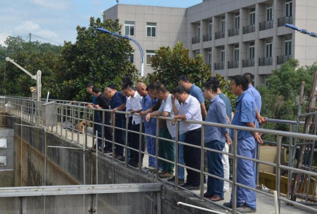 久久人妻内射无码一区三区