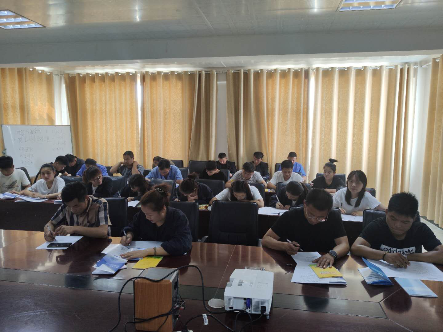 久久人妻内射无码一区三区