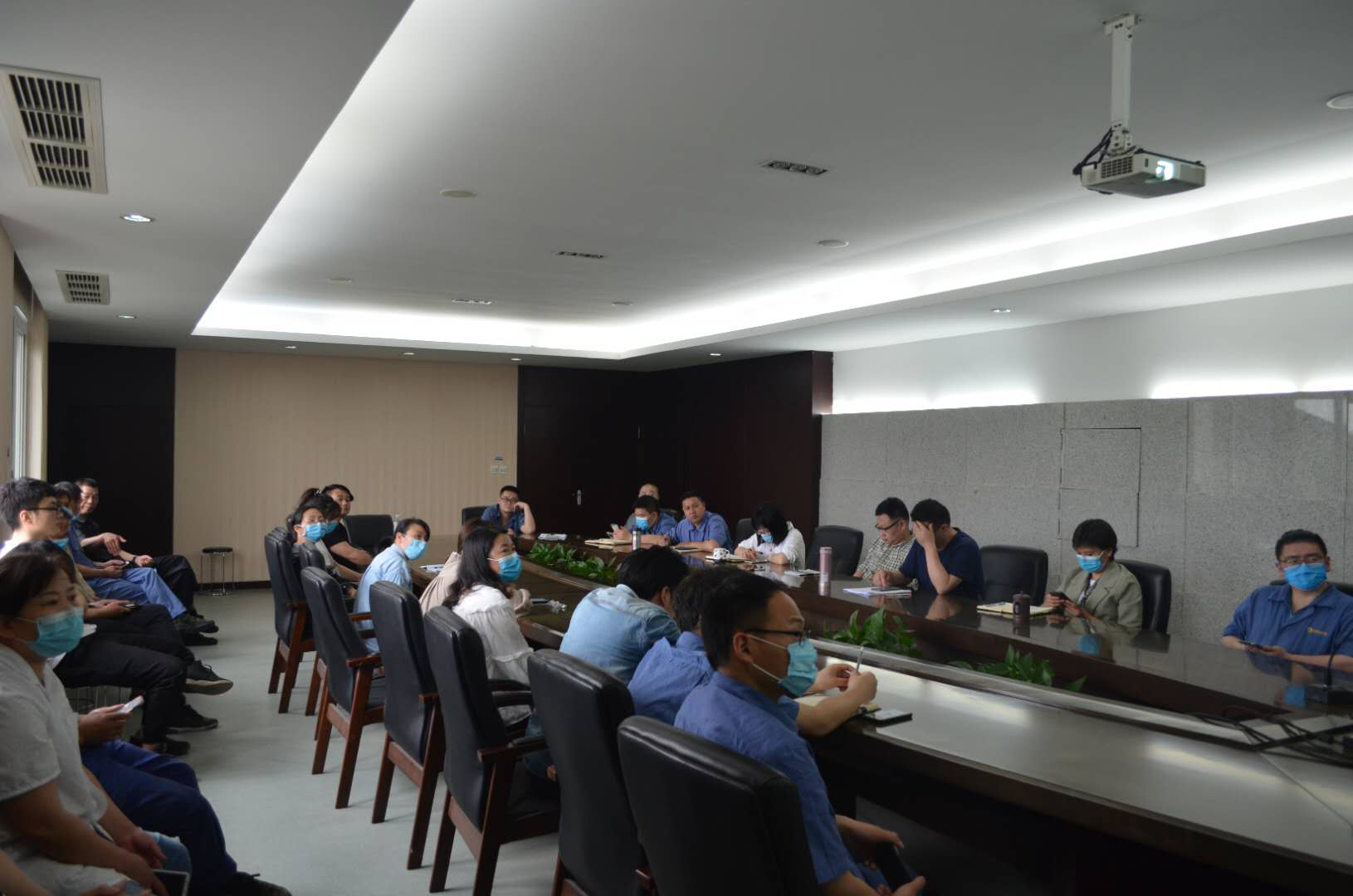 久久人妻内射无码一区三区