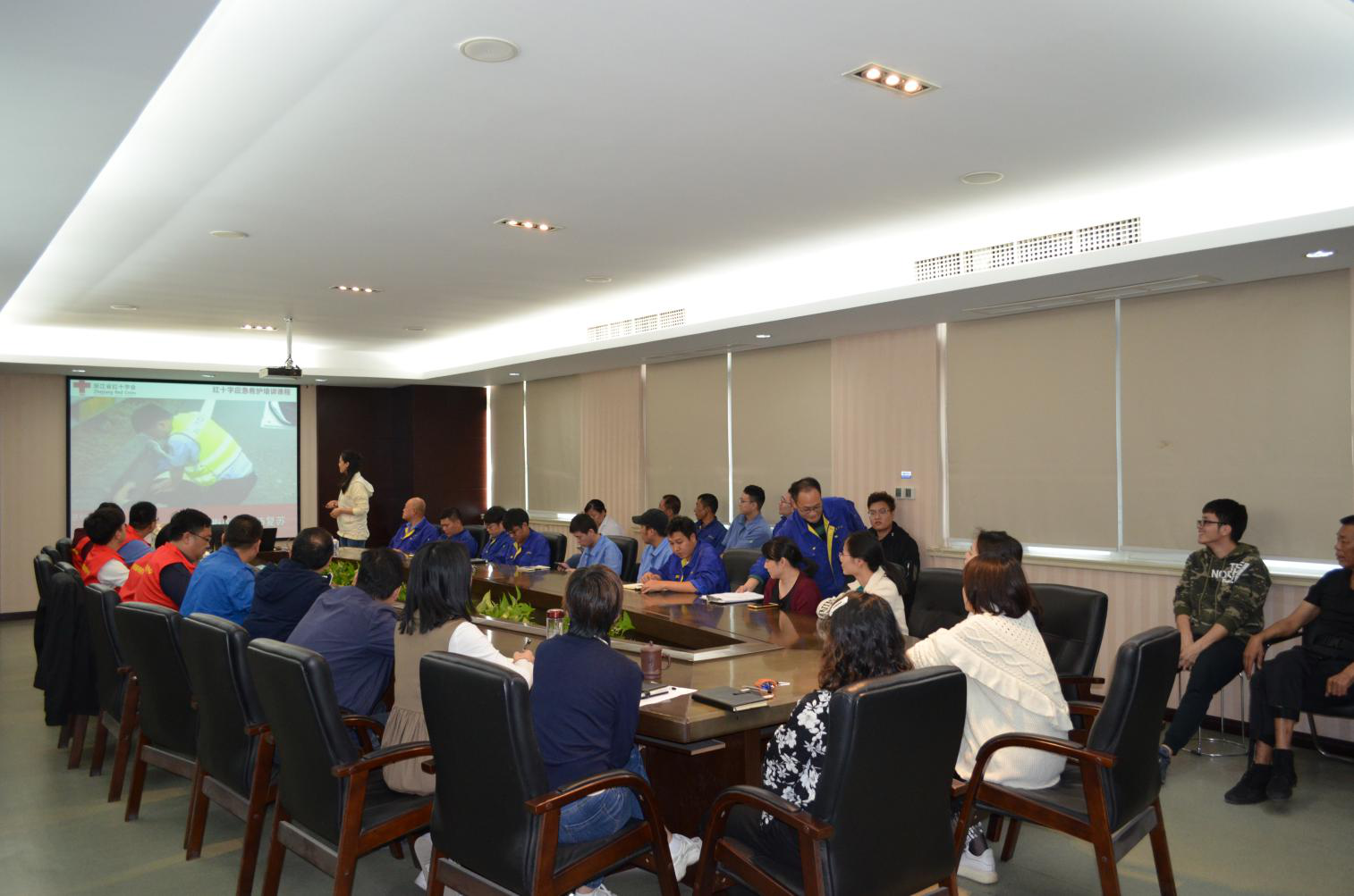 久久人妻内射无码一区三区