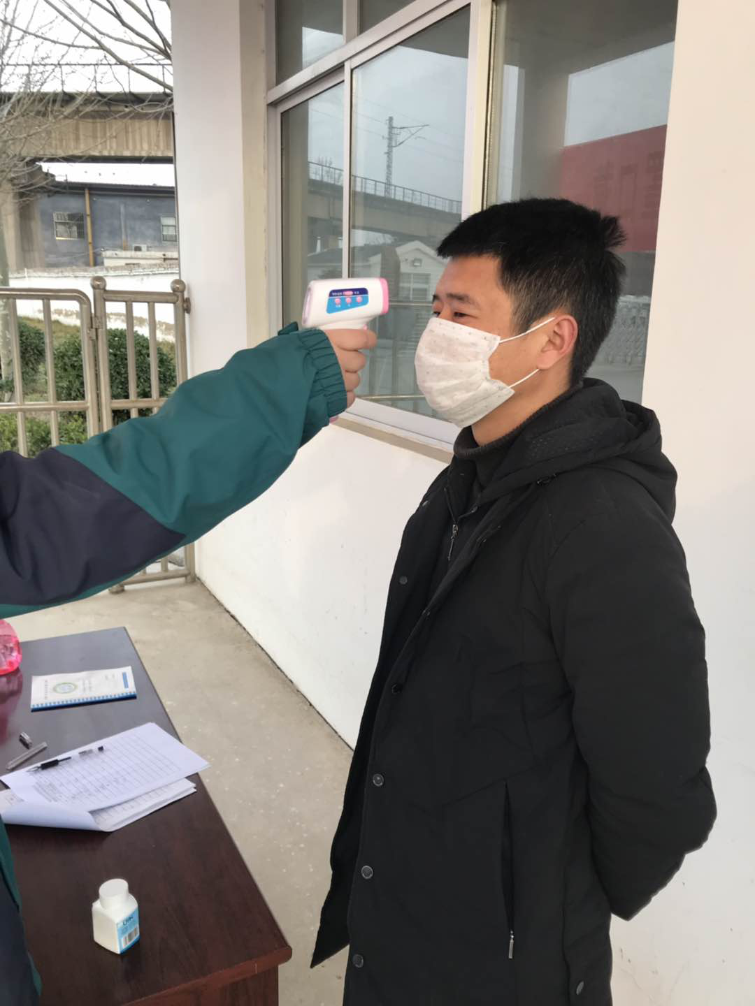 久久人妻内射无码一区三区