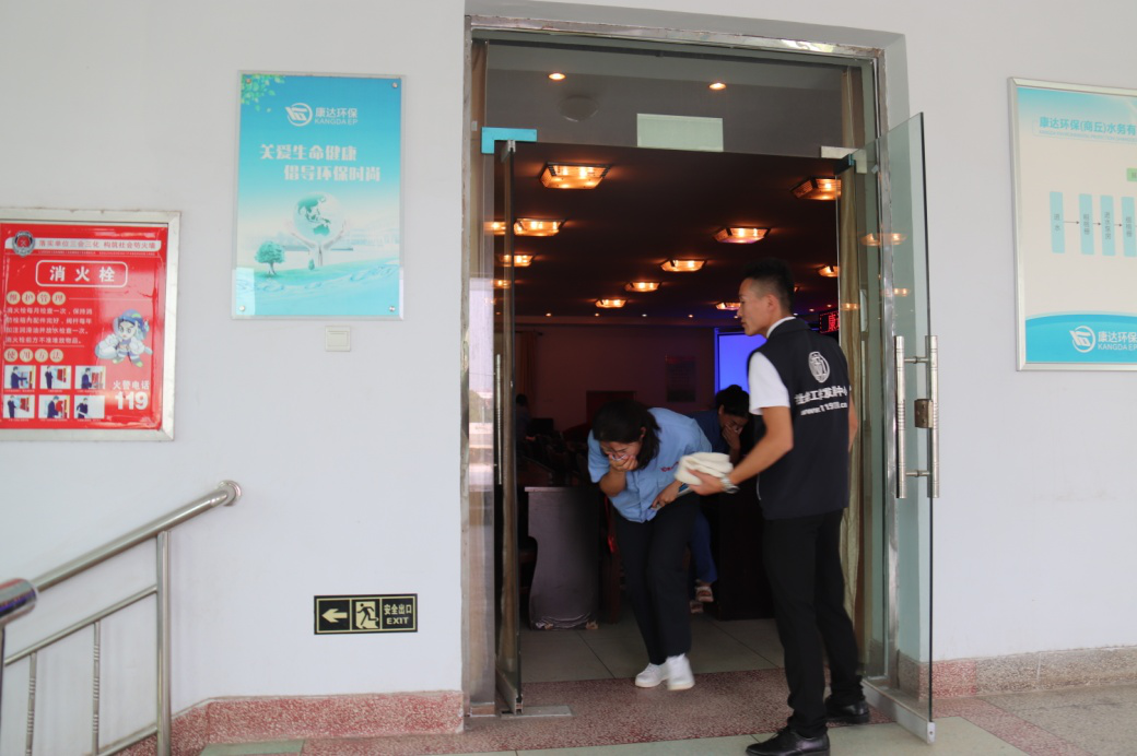 久久人妻内射无码一区三区